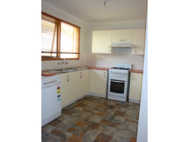 7 Polst Avenue, Para Vista SA 5093