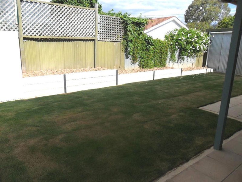 8 Anthony Road, Para Vista SA 5093