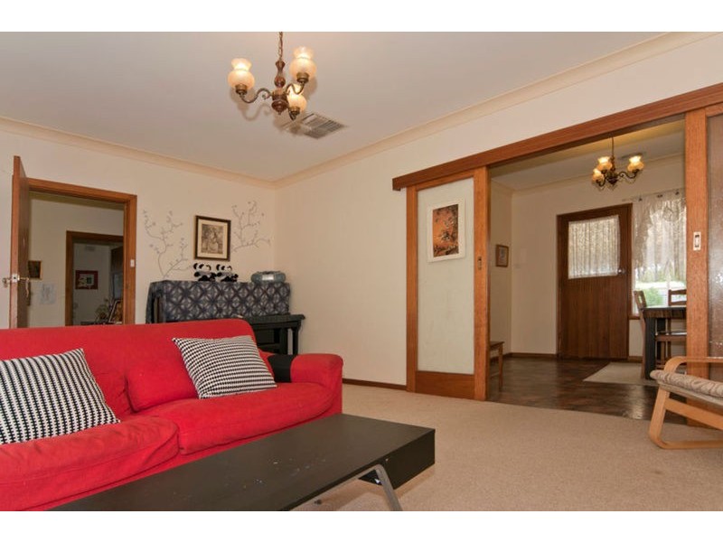 6 Malu Street, Para Vista SA 5093