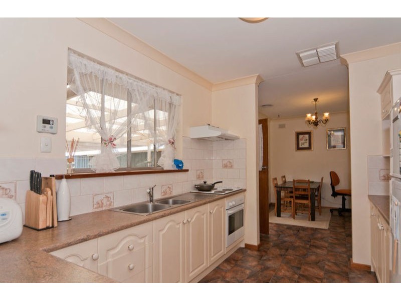 6 Malu Street, Para Vista SA 5093