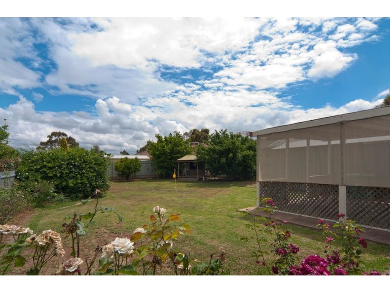 6 Malu Street, Para Vista SA 5093