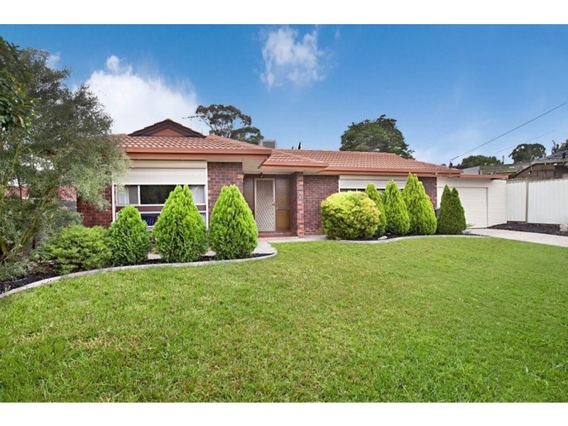 9 Cumberland Avenue, Para Hills SA 5096