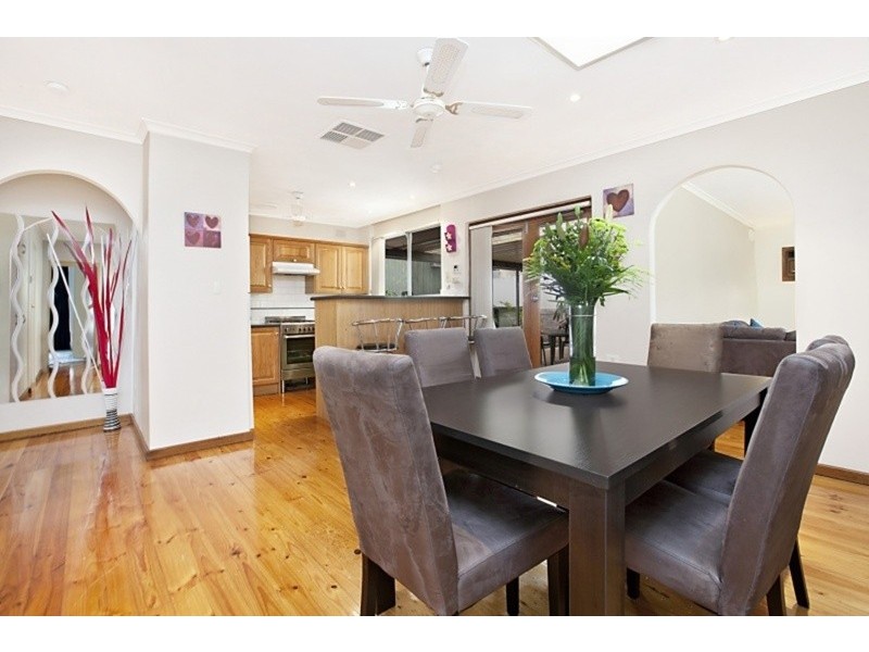 9 Cumberland Avenue, Para Hills SA 5096