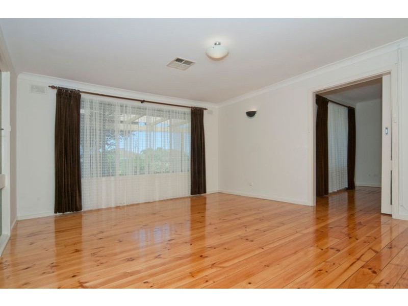 11 Telford Crescent, Modbury Heights SA 5092