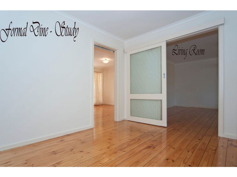 11 Telford Crescent, Modbury Heights SA 5092