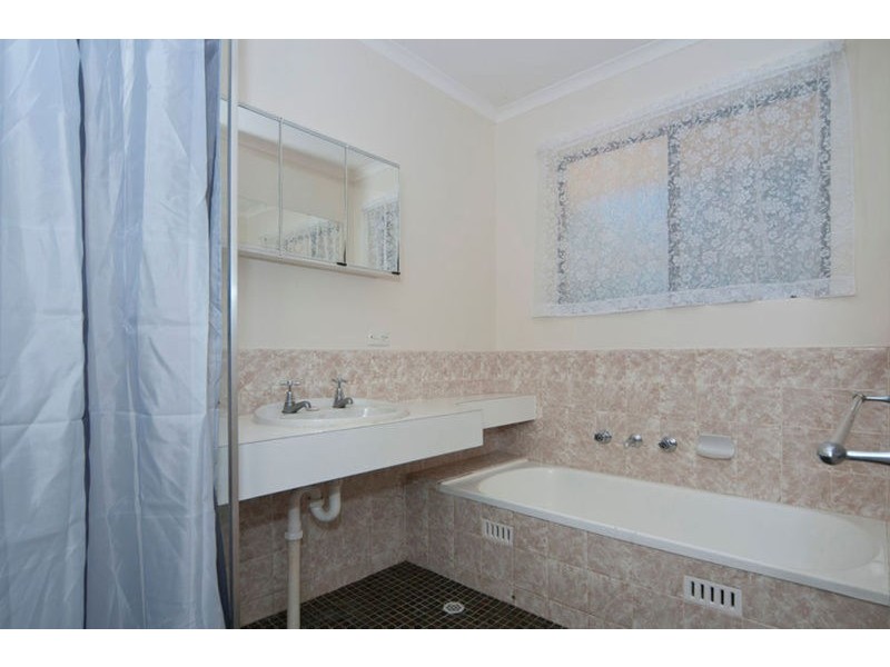 11 Telford Crescent, Modbury Heights SA 5092