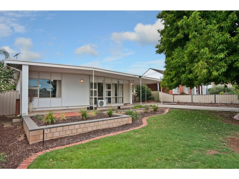 4 Frank Street, Para Hills SA 5096