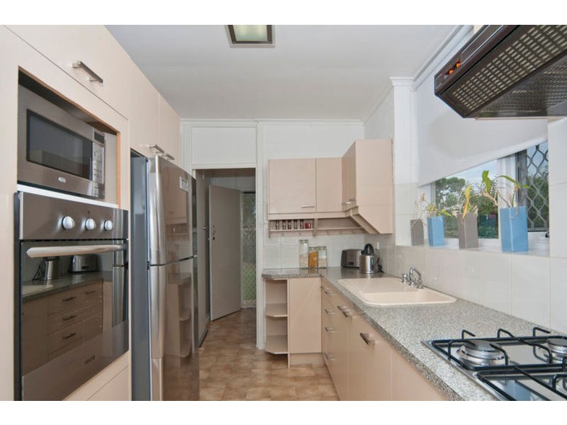 4 Frank Street, Para Hills SA 5096