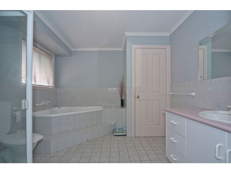 5 Chambers Street, Golden Grove SA 5125