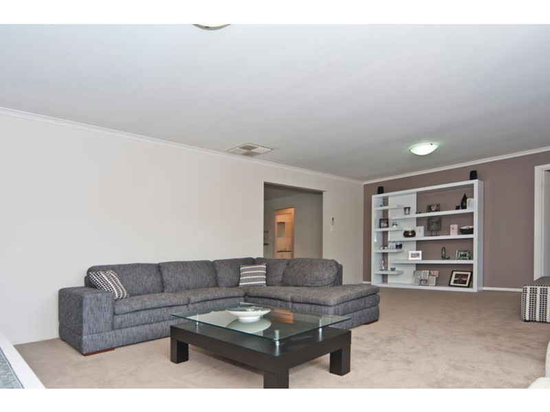 9 Mary Leonard Drive, Ingle Farm SA 5098