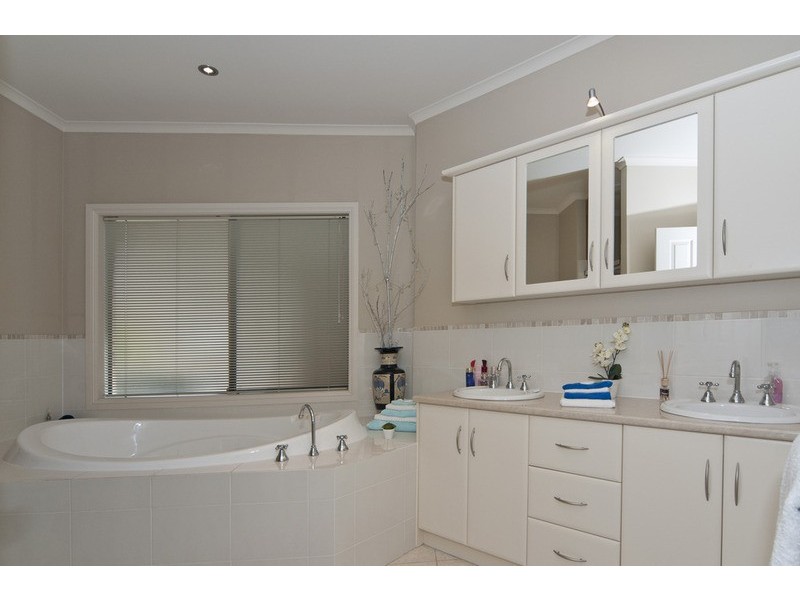 6 Rokewood Circuit, Golden Grove SA 5125