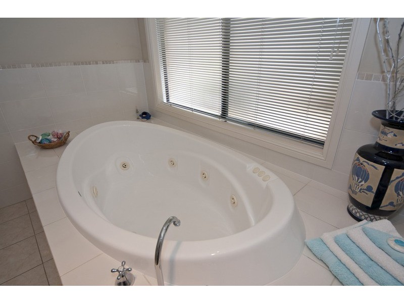 6 Rokewood Circuit, Golden Grove SA 5125