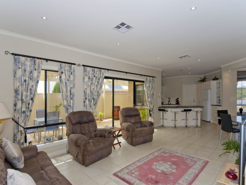 6 Rokewood Circuit, Golden Grove SA 5125