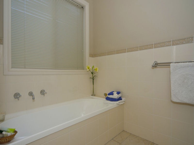 6 Rokewood Circuit, Golden Grove SA 5125