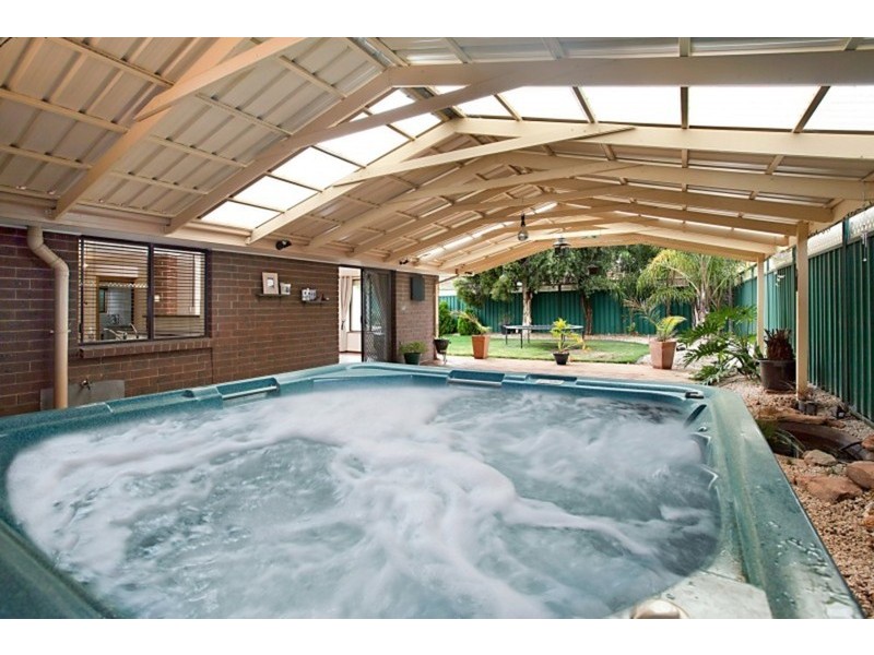 3 Colchester Court, Salisbury Heights SA 5109