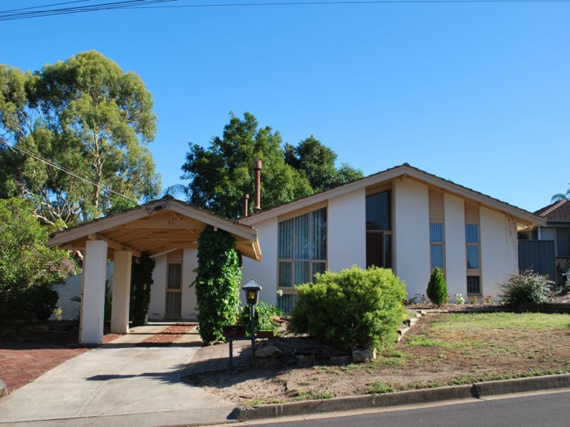 11 Heathcote Court, Redwood Park SA 5097