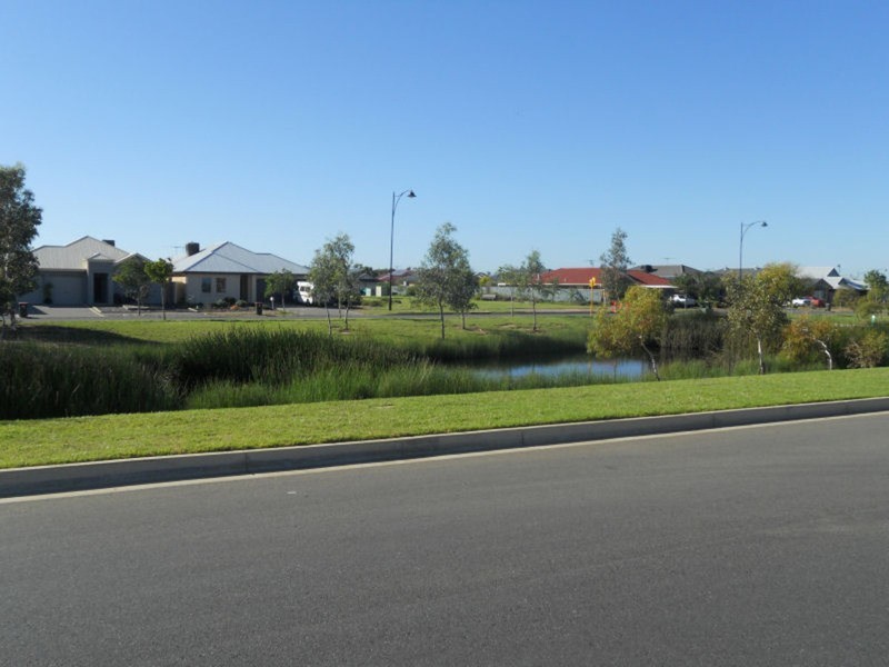7 Waterside Drive, Burton SA 5110