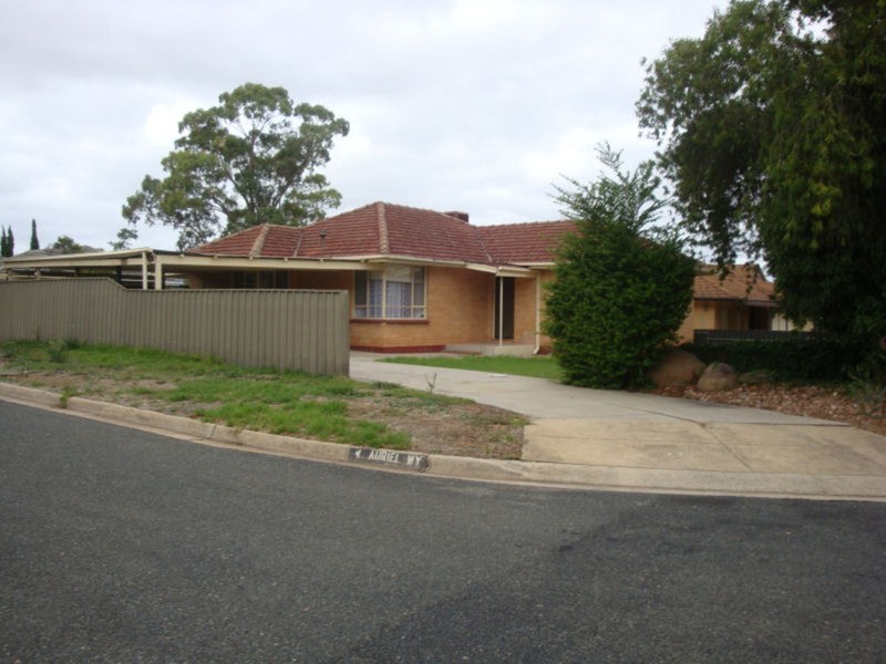 12 Elizabeth Crescent, Valley View SA 5093