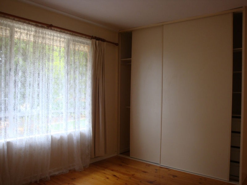 12 Elizabeth Crescent, Valley View SA 5093