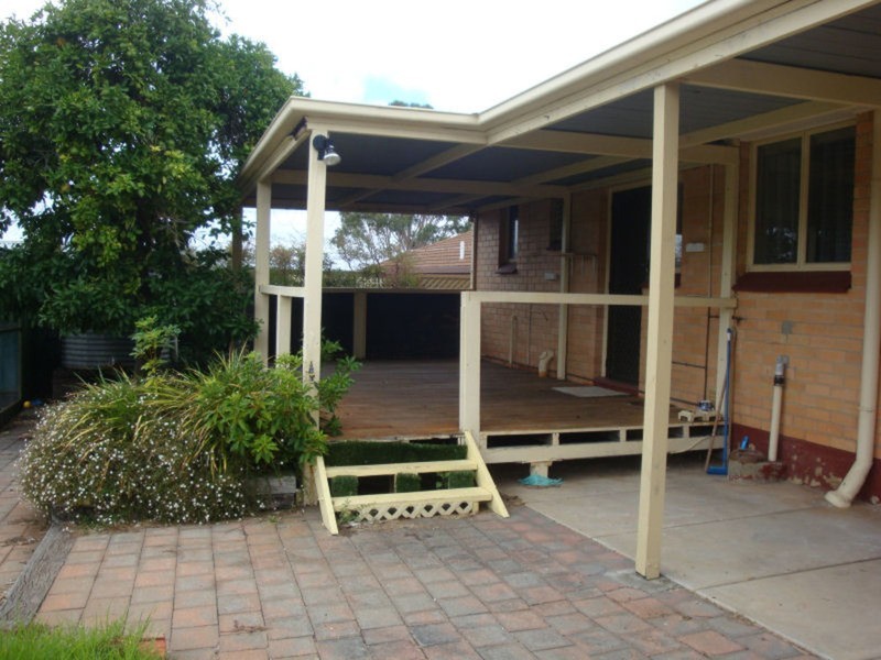 12 Elizabeth Crescent, Valley View SA 5093