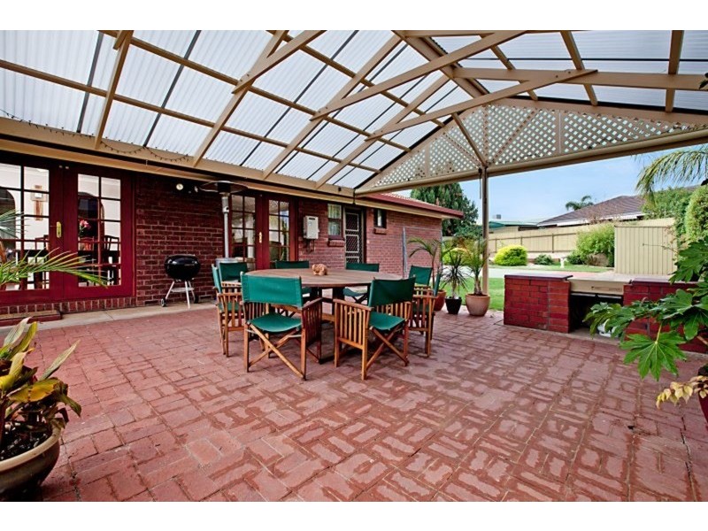 4 Baymor Court, Modbury SA 5092