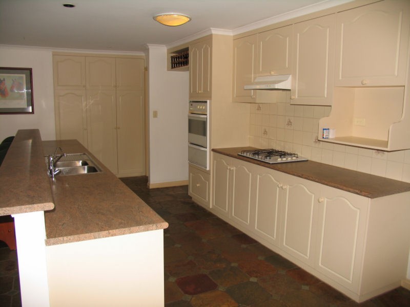 8 St Clair Parade, Greenwith SA 5125