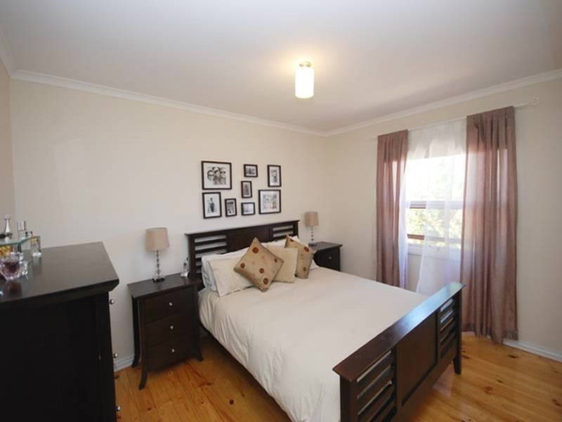 5 Dargie Avenue, Hope Valley SA 5090