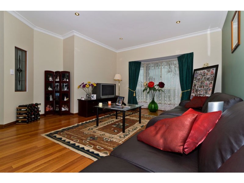 8 Coach House Mews, Hillbank SA 5112