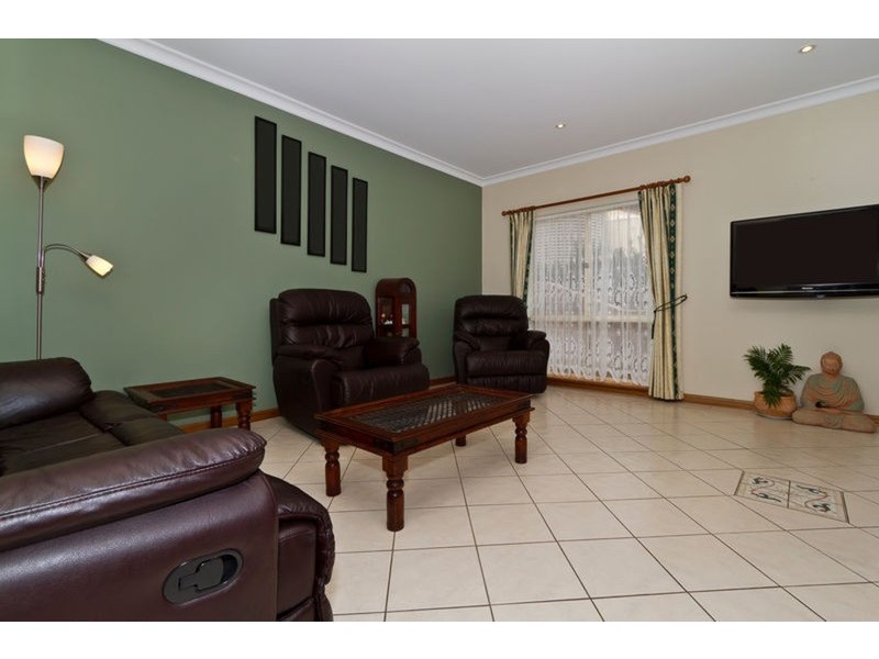 8 Coach House Mews, Hillbank SA 5112