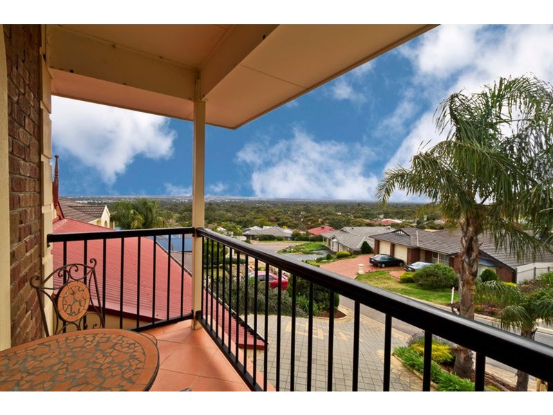 8 Coach House Mews, Hillbank SA 5112