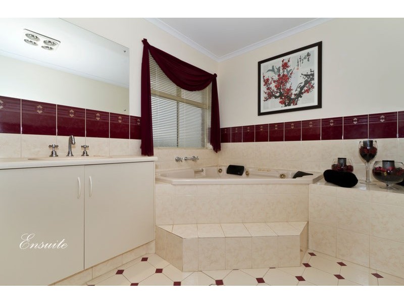 8 Coach House Mews, Hillbank SA 5112