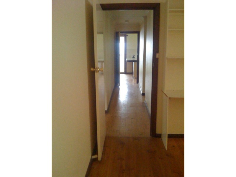 98 Heysen Avenue, Hope Valley SA 5090