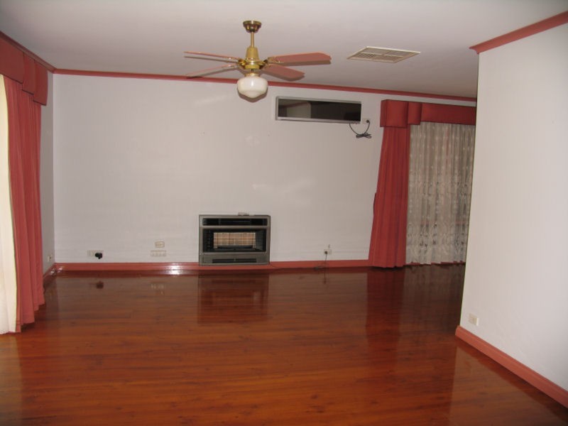 5 Hewish Crescent, Elizabeth Park SA 5113