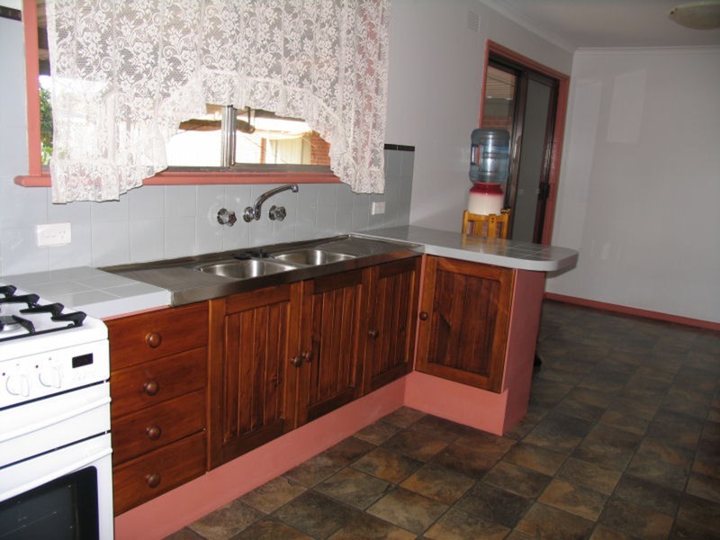 5 Hewish Crescent, Elizabeth Park SA 5113