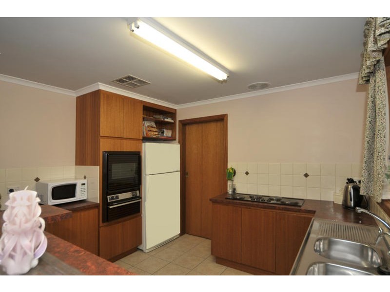 14 Robertson Crescent, Redwood Park SA 5097
