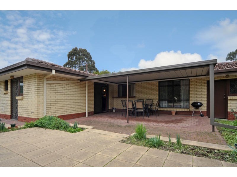 14 Robertson Crescent, Redwood Park SA 5097