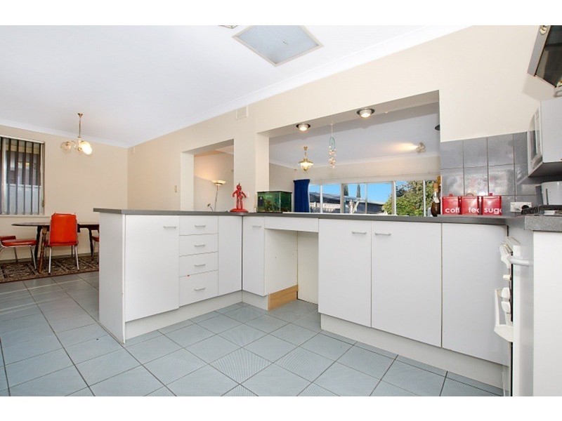 3 Canberra Crescent, Valley View SA 5093