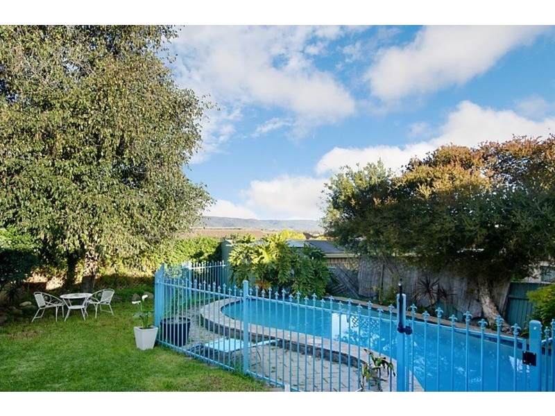 3 Canberra Crescent, Valley View SA 5093