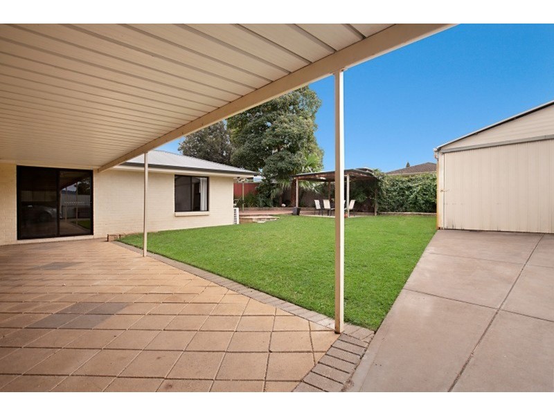 25 Ariadne Crescent, Modbury Heights SA 5092