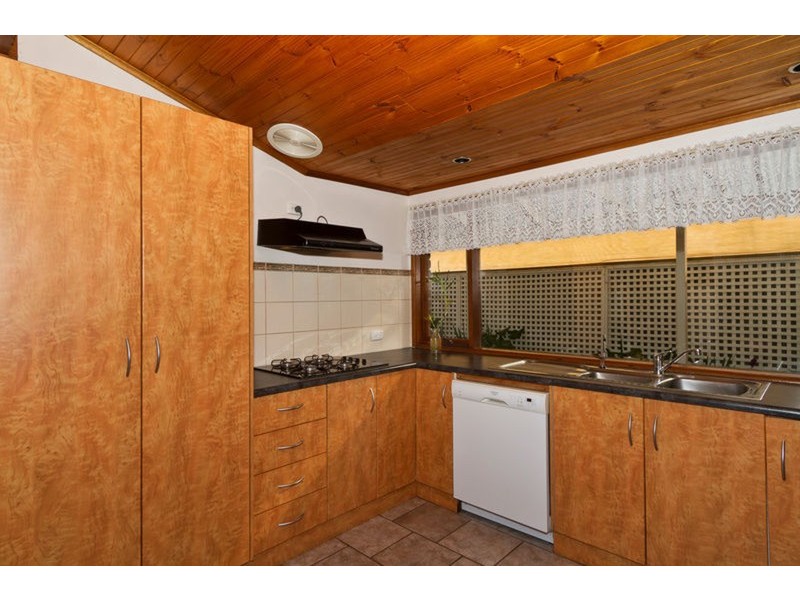 24 Zinfandel  Avenue, Wynn Vale SA 5127