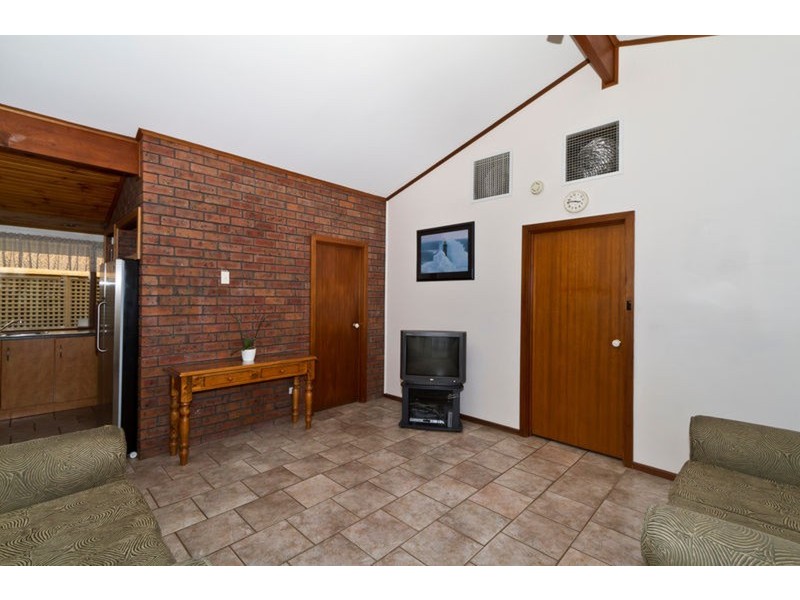 24 Zinfandel  Avenue, Wynn Vale SA 5127