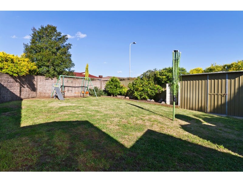 24 Zinfandel  Avenue, Wynn Vale SA 5127