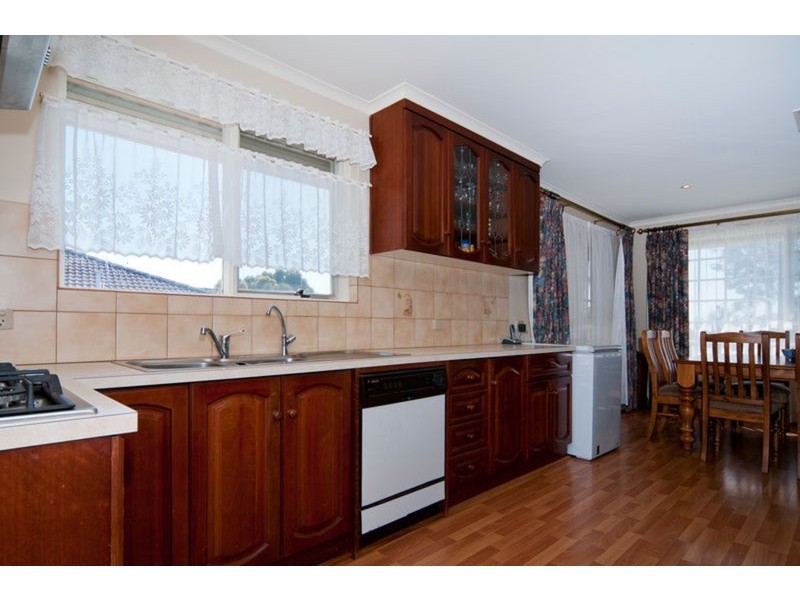 11 Livingston Avenue, Ingle Farm SA 5098