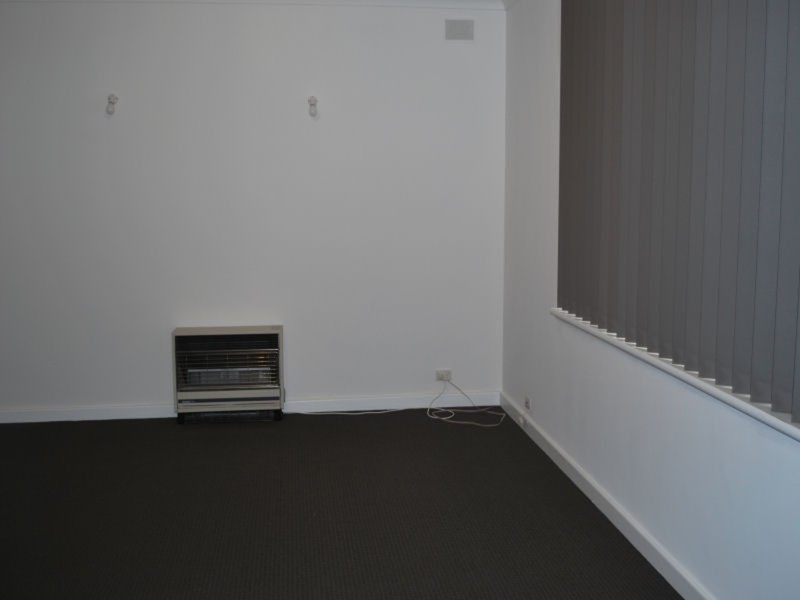 26 Down Drive, Valley View SA 5093