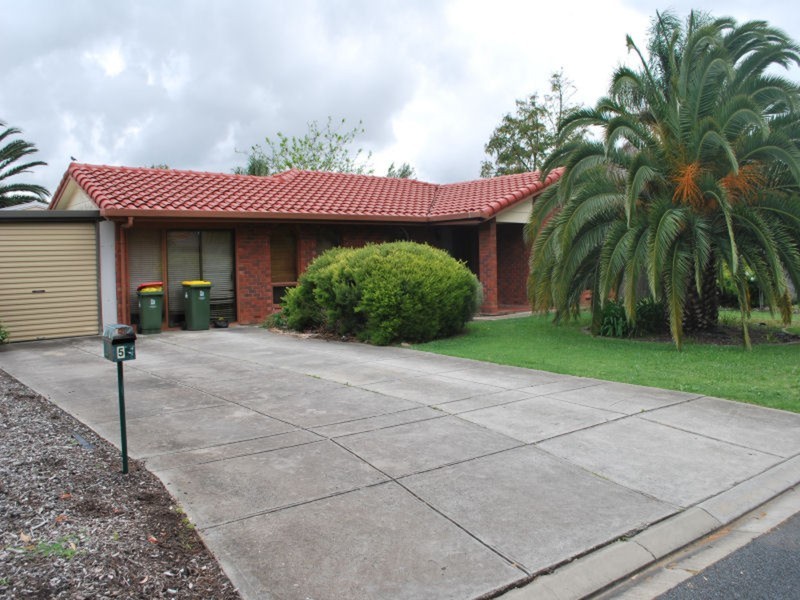 5 Abercrombie Crescent, St Agnes SA 5097