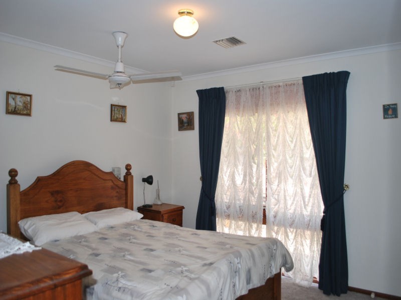 5 Mersey Court, Para Hills SA 5096