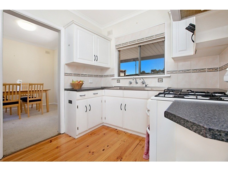 8 Avis Court, Valley View SA 5093