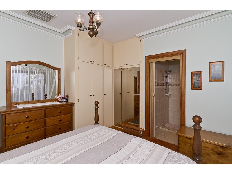 13 Severn Street, Para Hills SA 5096