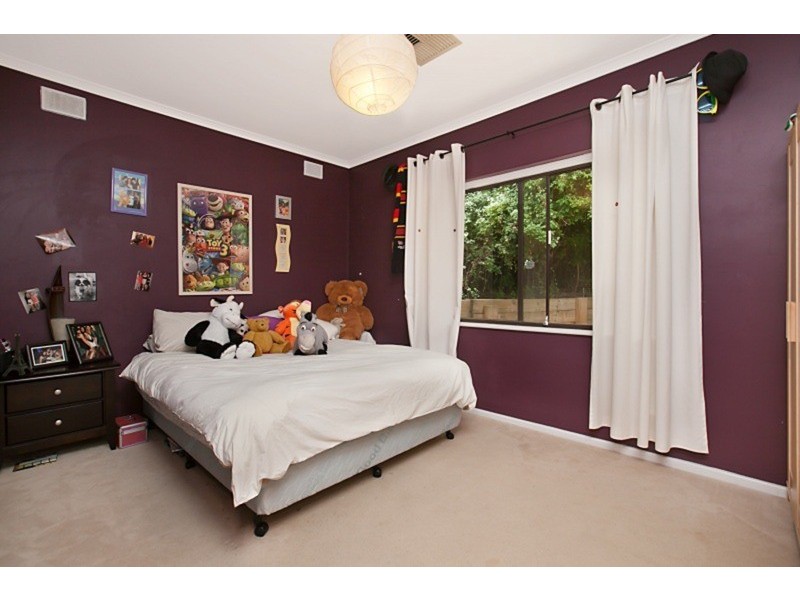 124 Brougham Drive, Valley View SA 5093