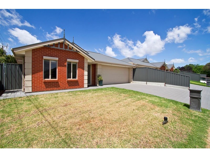 13B Rutherglen Avenue, Valley View SA 5093